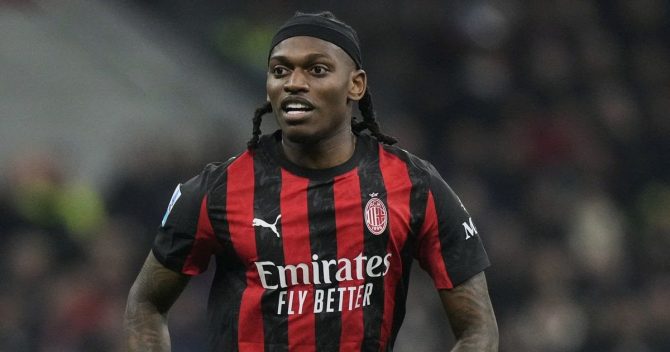 Μάντσεστερ Γιουνάιτεντ: Στέλνει σκάουτς στο Μίλαν – Γιουβέντους για χάρη του Λεάο