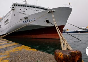 Πρωτομαγιά: Δεμένα τα πλοία στα λιμάνια – 24ωρη απεργία της ΠΝΟ