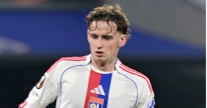 Ligue 1: “Φωτιά” στην κορυφή μετά τη νίκη της Λιόν στην έδρα της Παρί, σφαλιάρα για Στασβούργο από την Ρεν