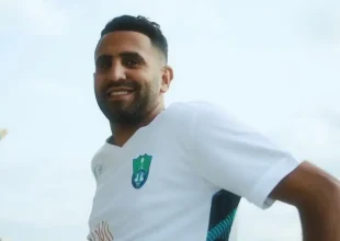 Αλ Αχλί: Ο Μαχρέζ γιόρτασε την κατάκτηση του ασιατικού Champions League χαρίζοντας ένα πολυτελές ρολόι 20.000 ευρώ σε κάθε συμπαίκτη