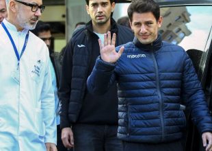 Χαλίλ Ουμούτ Μελέρ: Όταν o διαιτητής του ντέρμπι Παναθηναϊκός – Ολυμπιακός δέχτηκε κλωτσιές και μπουνιές στο τουρκικό πρωτάθλημα