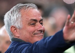 Μουρίνιο: Η χειρονομία του Special One μετά από τη νίκη στο ντέρμπι επί της Σπόρτινγκ που έγινε viral