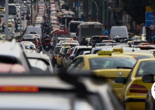 Κίνηση στους δρόμους: Ουρές στον Κηφισό, καθυστερήσεις 30′ στην Αττική Οδό