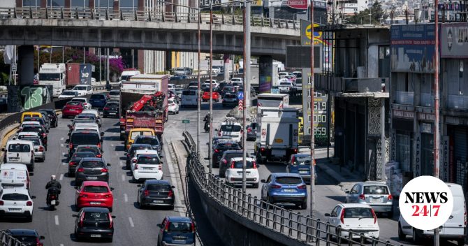 Κίνηση στους δρόμους: Μετ’ εμποδίων σε Κηφισό και Αθηνών, καθυστερήσεις στην Αττική Οδό