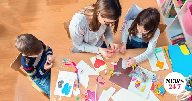 “Νταντάδες της Γειτονιάς”: Aνοίγει σήμερα η πλατφόρμα για το πρόγραμμα