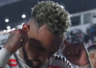 Νεϊμάρ: Άποδοκιμάστηκε από τους οπαδούς της Σάντος και έκλεισε τα αυτιά του για μην τους ακούει