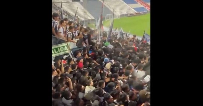 Τραγωδία στο Περού: Ένας νεκρός και τουλάχιστον 60 τραυματίες σε συγκέντρωση οπαδών της Αλιάντζα Λίμα