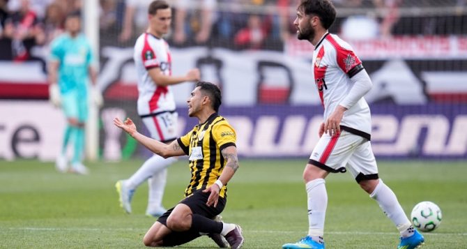 Ανώμαλη προσγείωση της ΑΕΚ στο Βαγιέκας