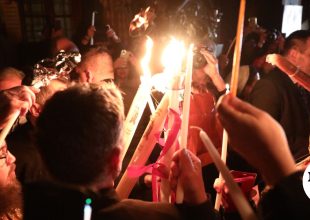 Το “Χριστός Ανέστη” ήχησε σε κάθε γωνιά της Ελλάδας – Φωτογραφίες από την Ανάσταση