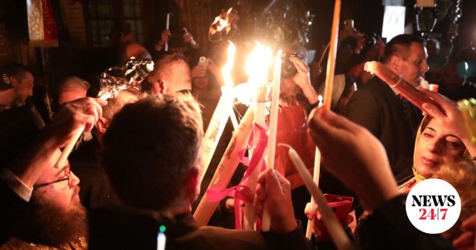 Το “Χριστός Ανέστη” ήχησε σε κάθε γωνιά της Ελλάδας – Φωτογραφίες από την Ανάσταση