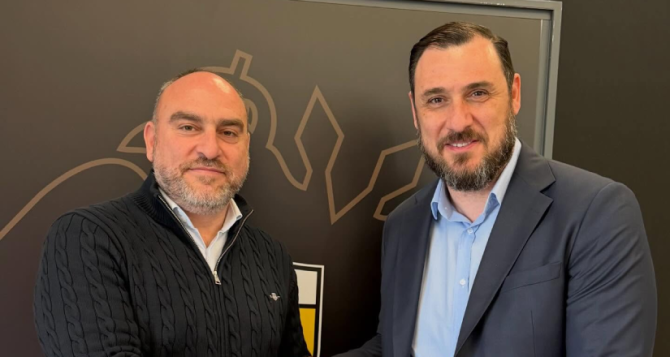 Η Νέα Σαλαμίνα ευχαρίστησε την ΑΕΚ με αναμνιστική πλακέτα για την φιλοξενία (ΦΩΤΟ) Η Νέα Σαλαμίνα ευχαρίστησε την ΑΕΚ με αναμνιστική πλακέτα για την φιλοξενία (ΦΩΤΟ)