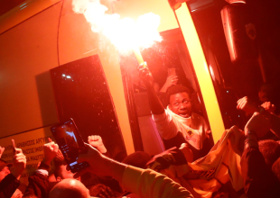 Ο κόσμος της ΑΕΚ αποθέωσε την αποστολή στη Συγγρού και την συνόδεψε μέχρι τη Νέα Φιλαδέλφεια (ΦΩΤΟ-VID)