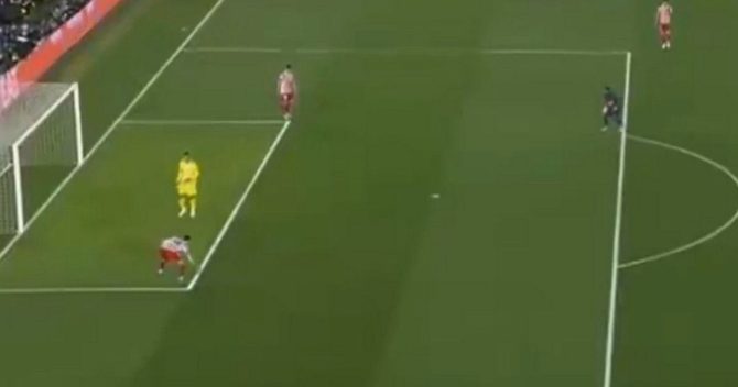 Μπαρτσελόνα: Η UEFA απέρριψε την επίσημη διαμαρτυρία των μπλαουγκράνα για το χέρι του Πουμπίλ στο ματς με την Ατλέτικο