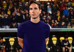 Προπονητής Ράγιο: «Ανώτερη η ΑΕΚ και άξιζε να περάσει – Μας έκανε να υποφέρουμε»