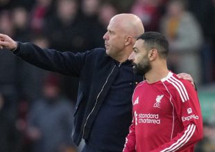 Σλοτ για Σαλάχ: “Είναι ο απόλυτος θρύλος, το πιο ξεχωριστό στοιχείο πάνω του είναι η πείνα για επιτυχίες που δεν σταματάει”