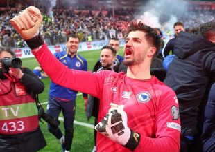 Βοσνία – Ιταλία: Ο Βασίλι πέταξε το γάντι στον Ντοναρούμα – “Αντιαθλητική η συμπεριφορά του στη διαδικασία των πέναλτι”