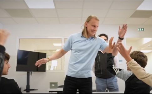 VIDEO – έπος: Μαθήματα κιτρινόμαυρης ιστορίας με τον Βίντα! (VIDEO)