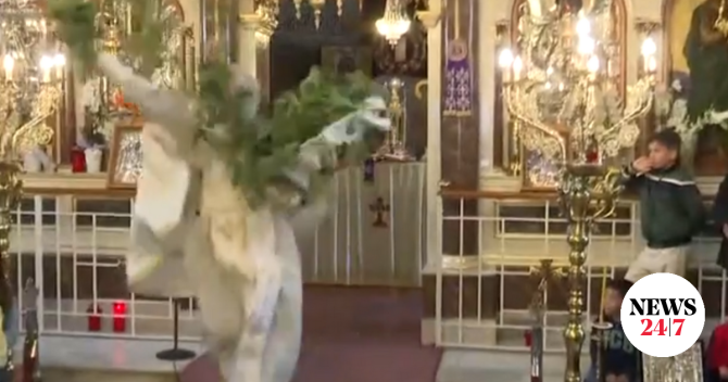 Η εντυπωσιακή Ανάσταση στη Χίο με τον “ιπτάμενο” Ιερέα