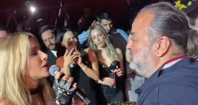 Τα «έσπασε» ο Ηλιόπουλος μετά τη νίκη της ΑΕΚ σε Απέργη και Ζοζεφίν (VID)