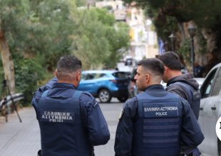 Κρήτη: Έκαιγαν αυτοκίνητα και ξερίζωναν ελαιώνες σε όσους δεν υπέκυπταν στους εκβιασμούς τους