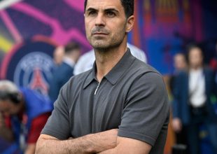 Αρτέτα: “Δίνεται εύκολα πέναλτι η φάση του Μαντουέκε, ο διαιτητής πήρε διαφορετική απόφαση με τον Μοσκέρα”