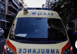 Πατησίων: Σοβαρό τροχαίο με 2 τραυματίες από σύγκρουση 3 ΙΧ και