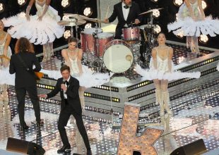 Παρί Σεν Ζερμέν – Άρσεναλ: Το φαντασμαγορικό show των Killers που έδωσε τον παλμό στις εξέδρες της Πούσκας Αρένα