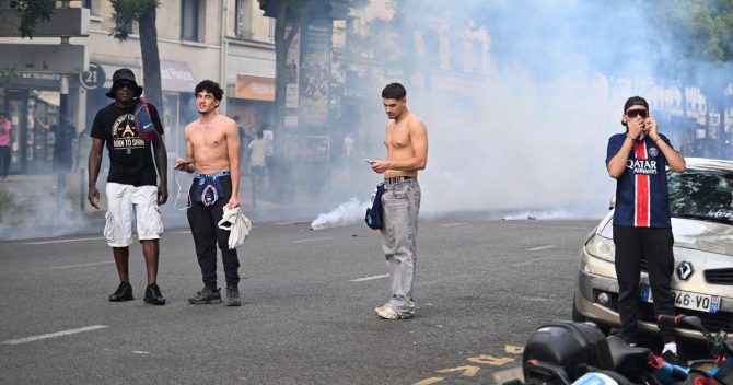 Παρί Σεν Ζερμέν – Άρσεναλ: Επεισόδια μεταξύ οπαδών των Γάλλων και της αστυνομίας έξω από το Παρκ Ντε Πρενς