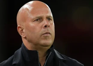 Λίβερπουλ: Η απάντηση του Σλοτ για το μέλλον του στον πάγκο των Reds