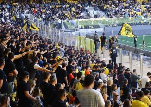 Πανικός στην ανοιχτή προπόνηση για την ΑΕΚάρα και το πρωτάθλημα! (pics+vid)