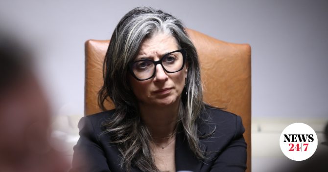Επίτιμη διδάκτωρ του Παντείου