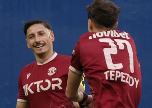 Παναιτωλικός – Αστέρας AKTOR 1-2: Οι Αρκάδες πήραν τη νίκη με παίκτη λιγότερο και έκλεισαν με νίκη τη σεζόν
