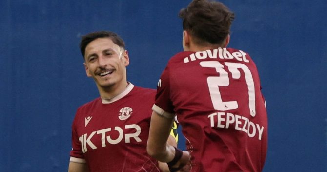 Παναιτωλικός – Αστέρας AKTOR 1-2: Οι Αρκάδες πήραν τη νίκη με παίκτη λιγότερο και έκλεισαν με νίκη τη σεζόν