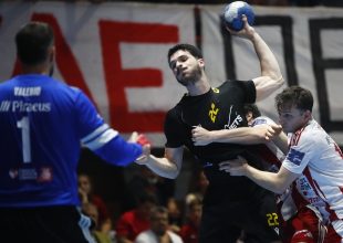 Ήττα της ΑΕΚ στην Ηλιούπολη με «σπρώξιμο» στα καθοριστικά σημεία