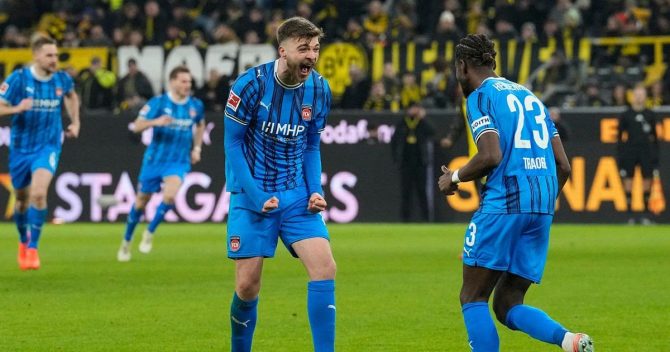 Bundesliga: Διπλό παραμονής για τη Χάιντενχαϊμ, νίκες για Αμβούργο και Ουνιόν Βερολίνου
