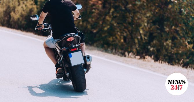 Οδηγός μηχανής πετούσε πέτρες σε γυναίκες σε Κηφισιά και Νέα Ερυθραία