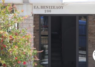 Τραγωδία στην Ηλιούπολη: Η έκκληση του υπ. Παιδείας για την πτώση των δύο 17χρονων