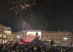 Ίντερ: Χαμός στο κέντρο του Μιλάνου με τους φίλους των νερατζούρι να γιορτάζουν την κατάκτηση του 21ου πρωταθλήματος