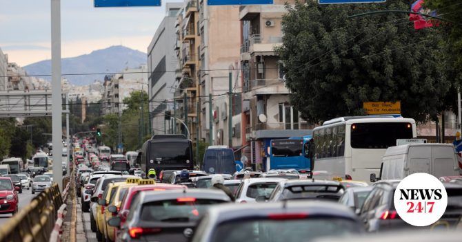 Κίνηση στους δρόμους: Ουρές στον Κηφισό, καθυστερήσεις 30′ στην Αττική Οδό