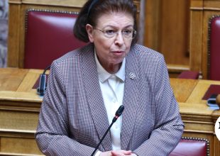 Η μπάλα στην εξέδρα από την Μενδώνη για την οικοδομική άδεια του έργου στη Μονεμβασιά