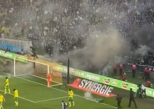 Ligue 1: Οριστική διακοπή στο Ναντ – Τουλούζ, οπαδοί των γηπεδούχων εισέβαλαν στον αγωνιστικό χώρο