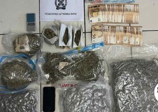 Σαντορίνη: Έφοδος σε 17 σπίτια – Κατασχέθηκαν