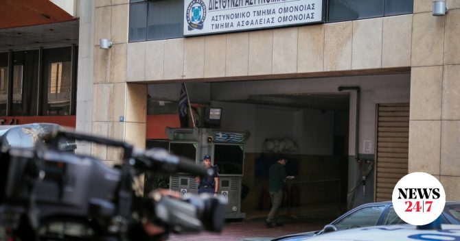 Δίκη για βιασμό 19χρονης στο ΑΤ Ομονοίας: Προκλητικοί οι αστυνομικοί – “Ήταν λάθος, αν και συναινετικό”