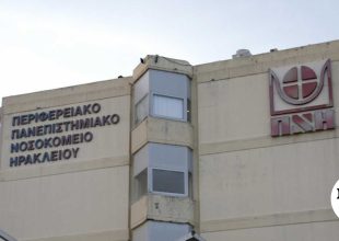Κρήτη: Για απόπειρα ανθρωποκτονίας διώκεται ο 30χρονος που παρέσυρε τη σύζυγό του μπροστά στα παιδιά τους