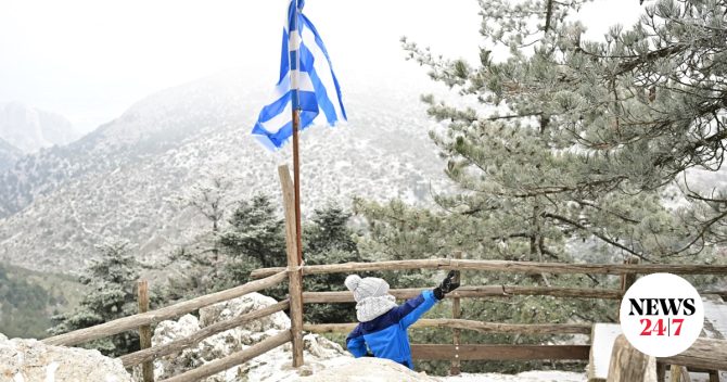 Μάιος με άρωμα… Δεκέμβρη: Στα λευκά η Πάρνηθα με 10 πόντους χιόνι