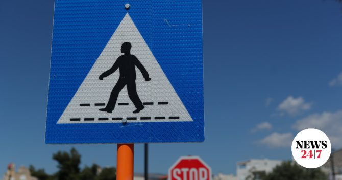 Θεσσαλονίκη: Πινακίδα σήμανσης έπεσε στο κεφάλι γυναίκας και την τραυμάτισε