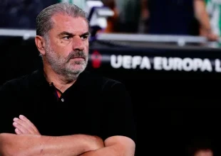 Ο Ποστέκογλου απέρριψε την πρόταση της Μπεσίκτας