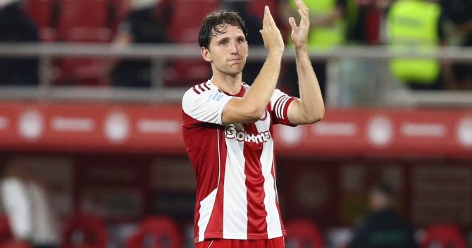 Ολυμπιακός: Ο κόσμος χειροκρότησε τους παίκτες μετά τη νίκη απέναντι στον Παναθηναϊκό
