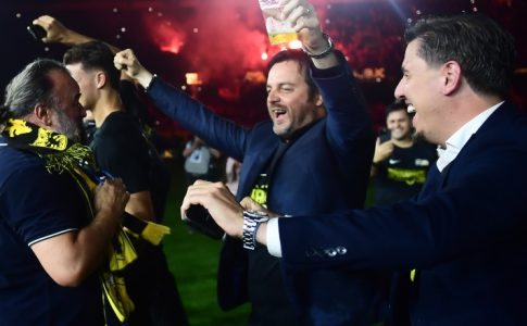 Διεθνής αποθέωση για Ριμπάλτα: «Η εμπειρία του οδήγησε την ΑΕΚ στην κορυφή»