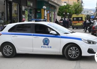 Γυναικοκτονία στην Καλαμάτα: Μαχαίρωσε μέχρι θανάτου την σύζυγό του με τα παιδιά τους στο διπλανό δωμάτιο